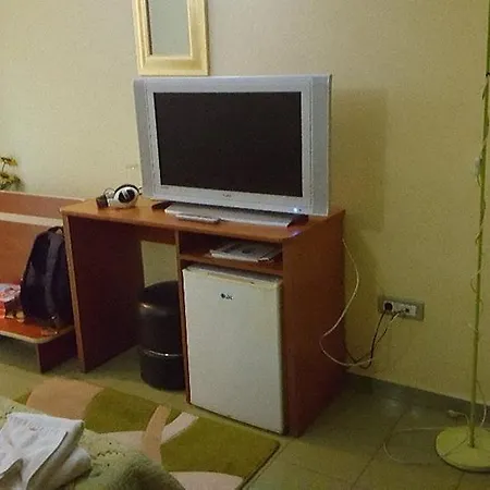 Traian Residence Near Neversea Beach, Constanta 3* Köstence